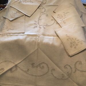 Classic  Vintage Italian Linen Cream Cutwork Tablecloth with 6 Matching Napkins